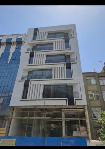 مقایسه دید بیرونی فریم لس و کرتین وال