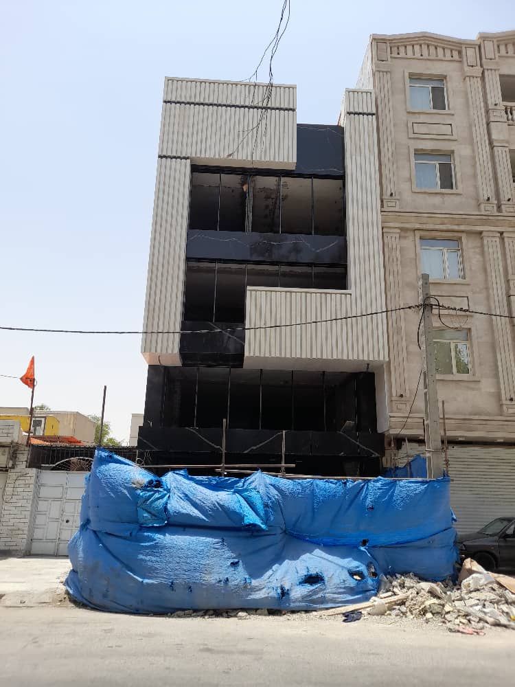 طراحی و نصب هندریل شیشه‌ای