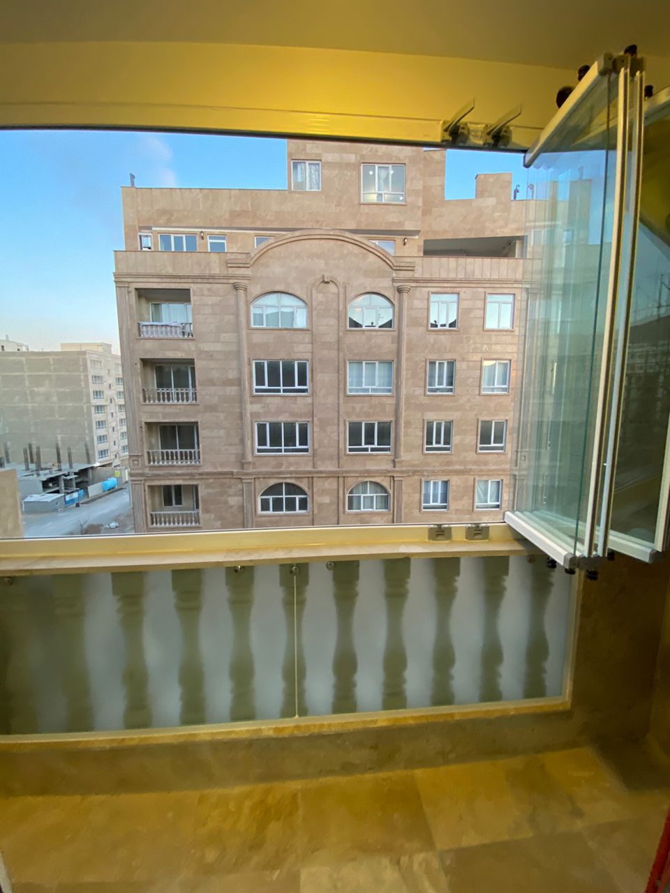 اجرای تخصصی نمای کرتین وال ساختمان